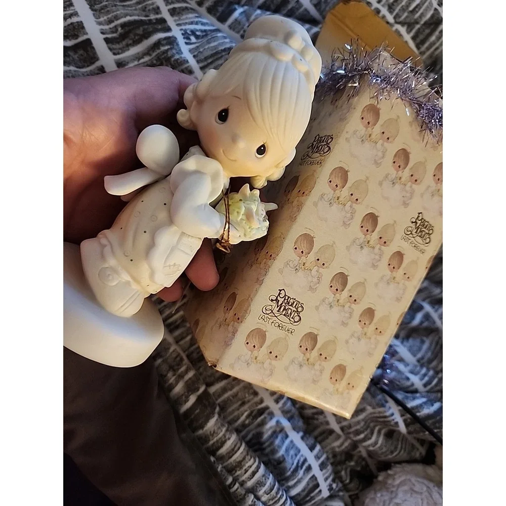 Vtg 81 Enesco Precious Moments There Is‎ Joy In Serving Jesus Figure w/Box E7157